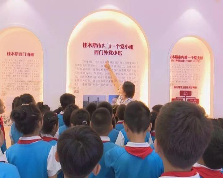 惊悚电影《逃出白垩纪》曝预告,有哪些与该片类似的电影?- 机智问答,快乐知识交流社区